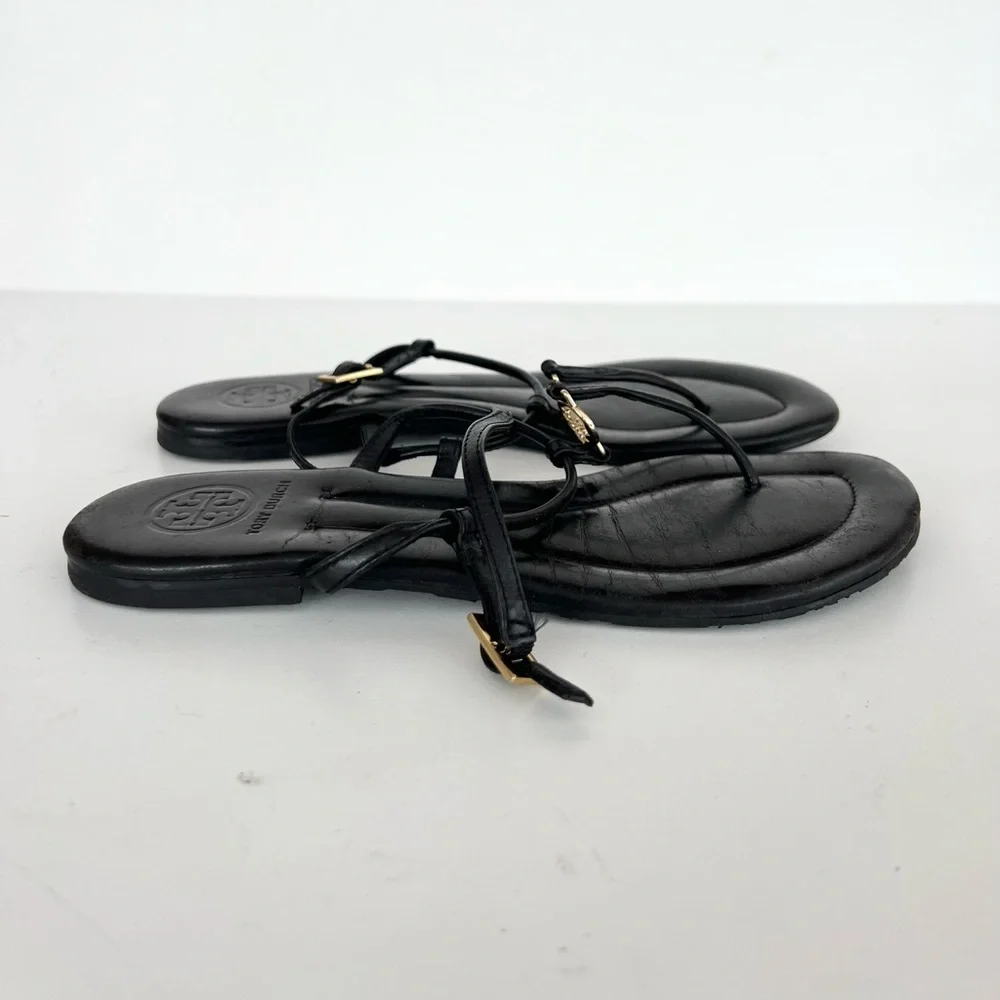 Tory Burch Emmy T-Strap Leather Sandals in Black with Gold Logo, size 6M - Picture 2 of 9